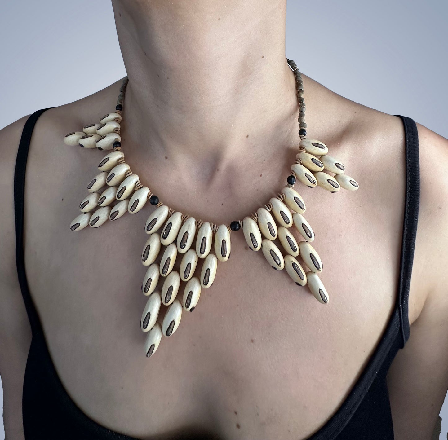 White bean choker