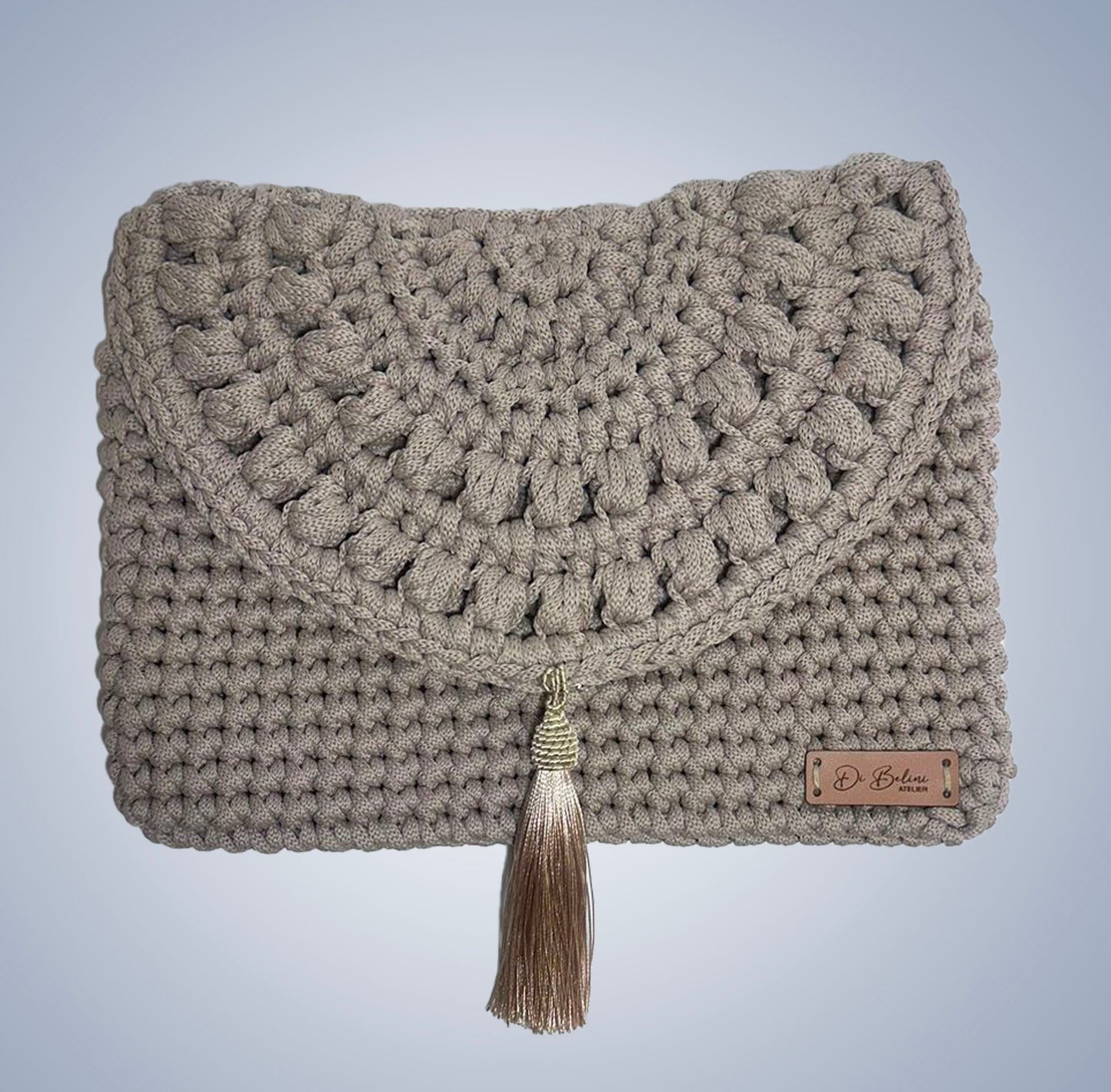 Crochet bag with pendant