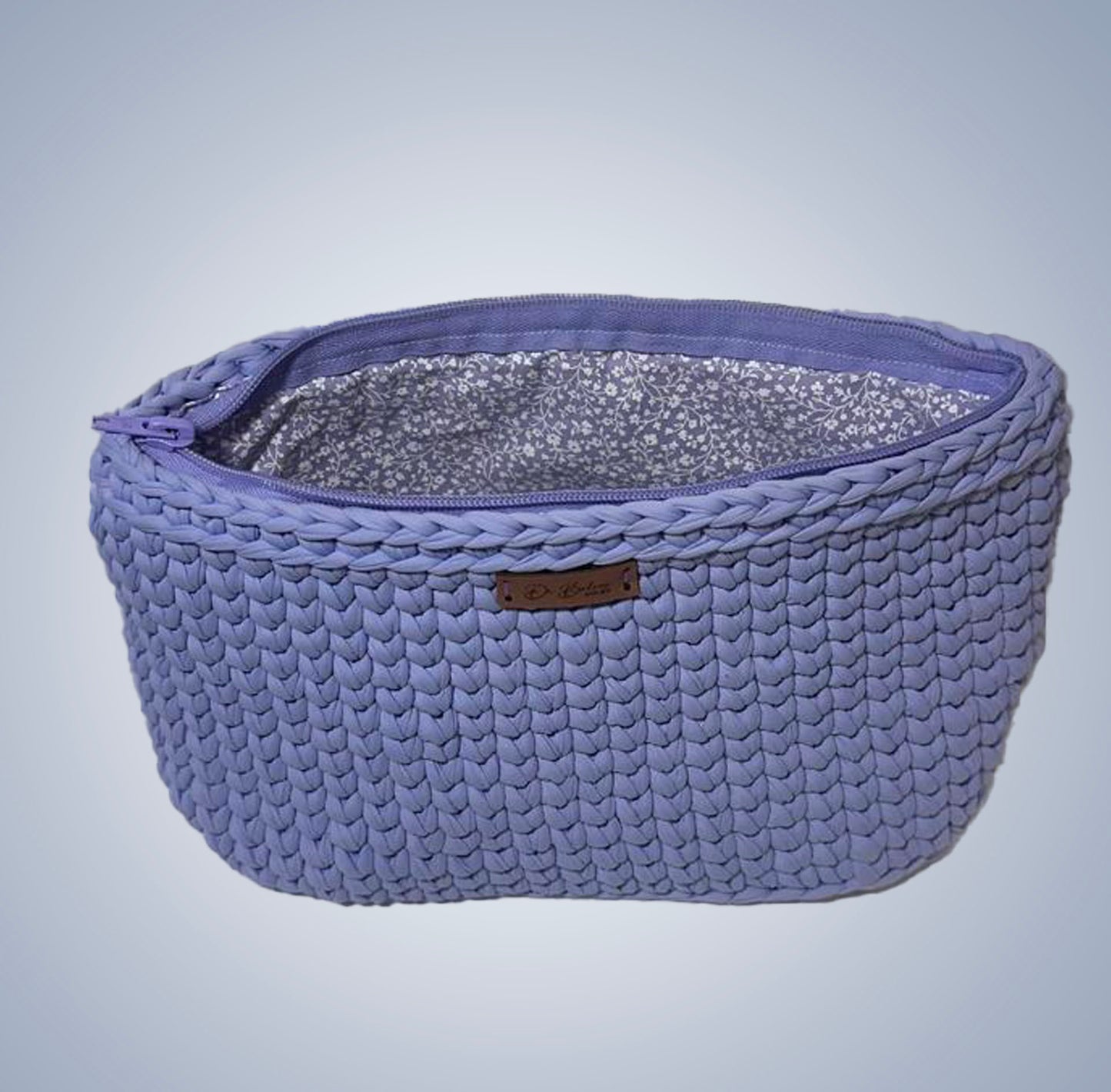 Crochet toiletry bag - G