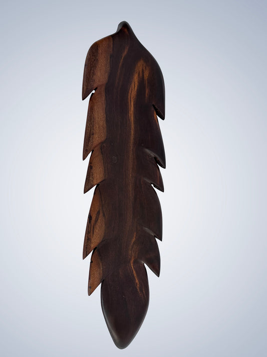 "Leaf" centerpiece in imbuia - G