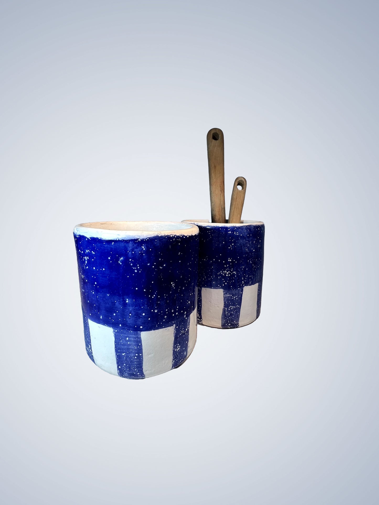 Porcelain cachepot