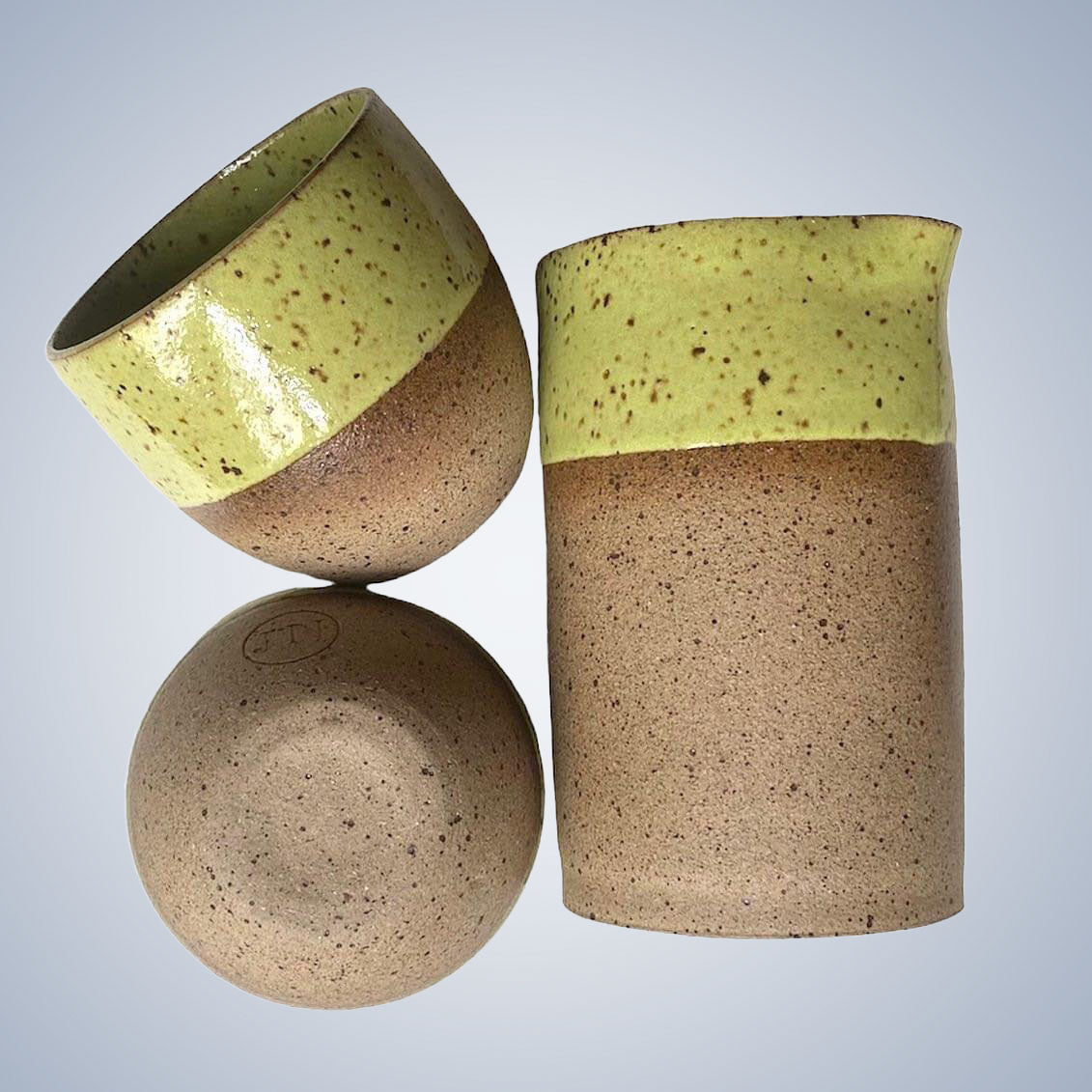 Conjunto de Jarra com Copos em cerâmica