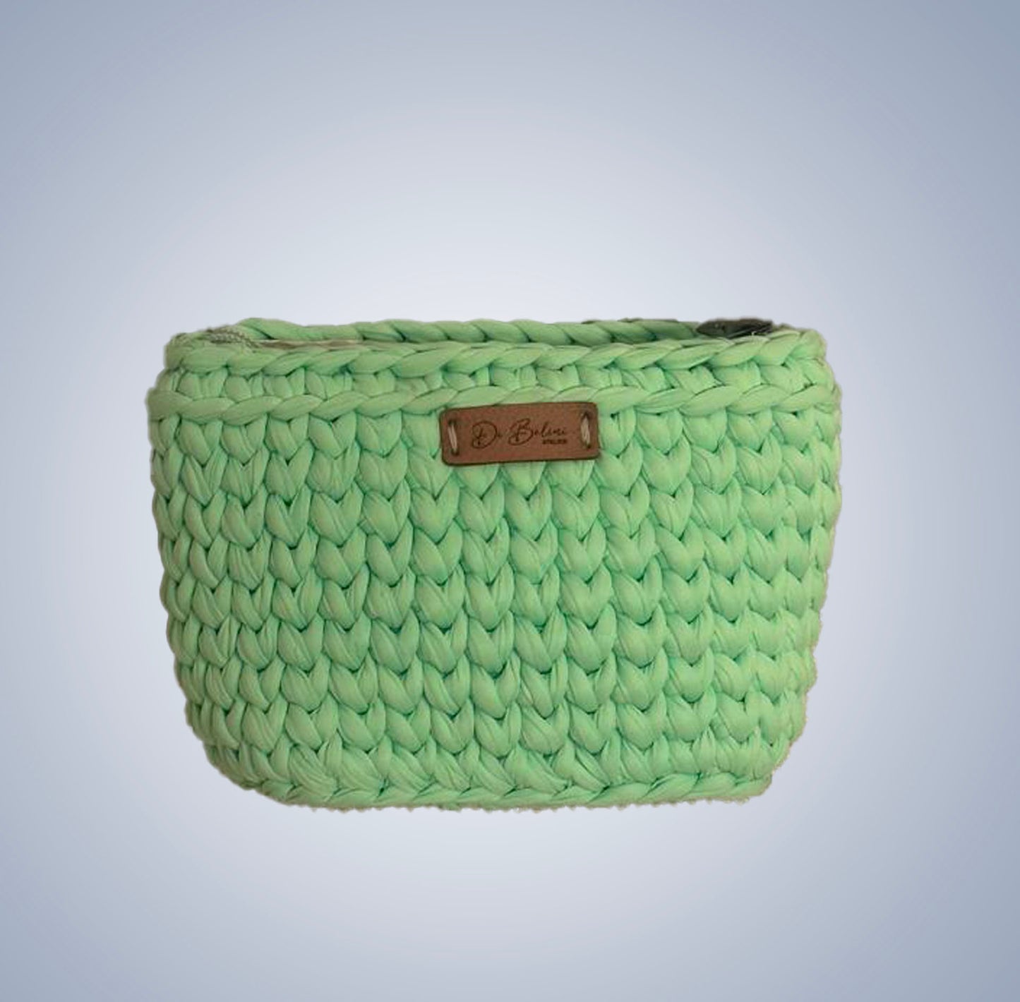 Crochet toiletry bag - P