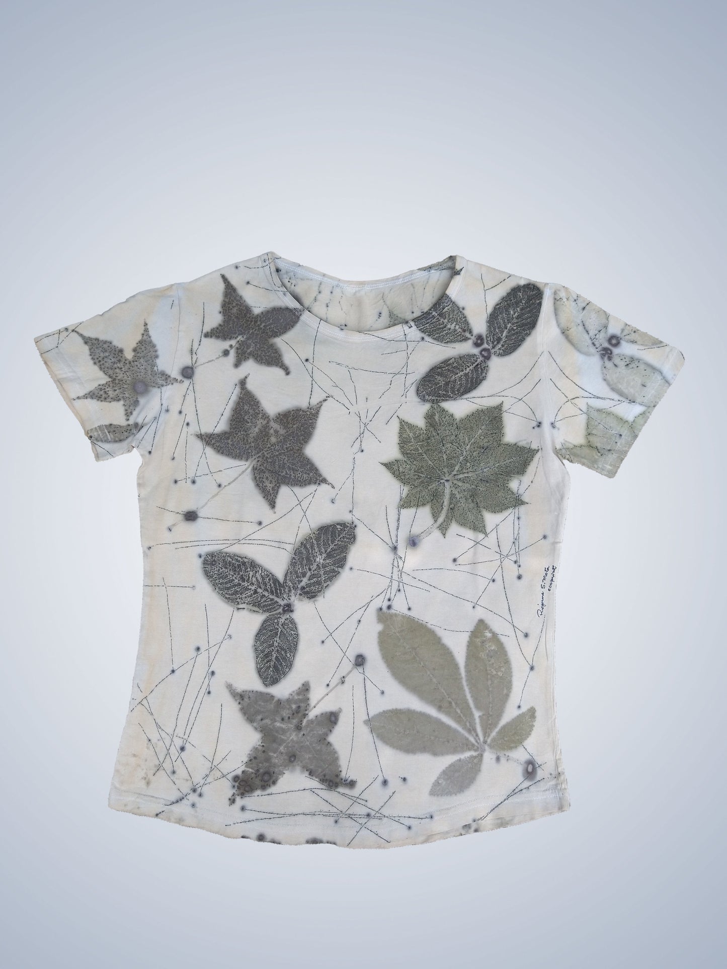 Camiseta em ecoprint "Mosaico Natural" - modelo baby look