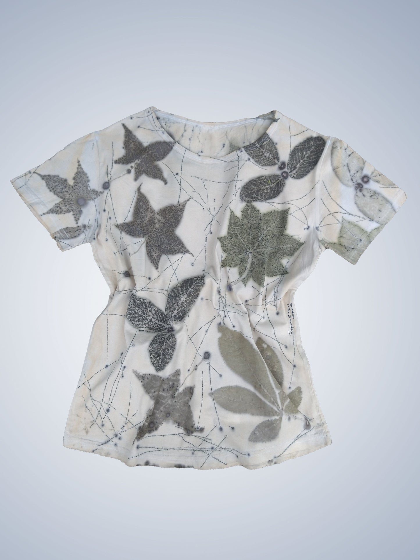 Camiseta em ecoprint "Mosaico Natural" - modelo baby look