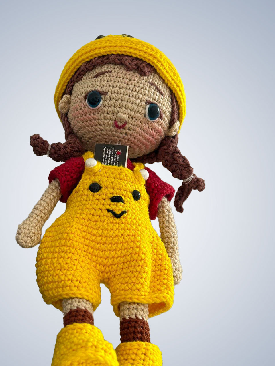 Menina de amarelo em Amigurumi