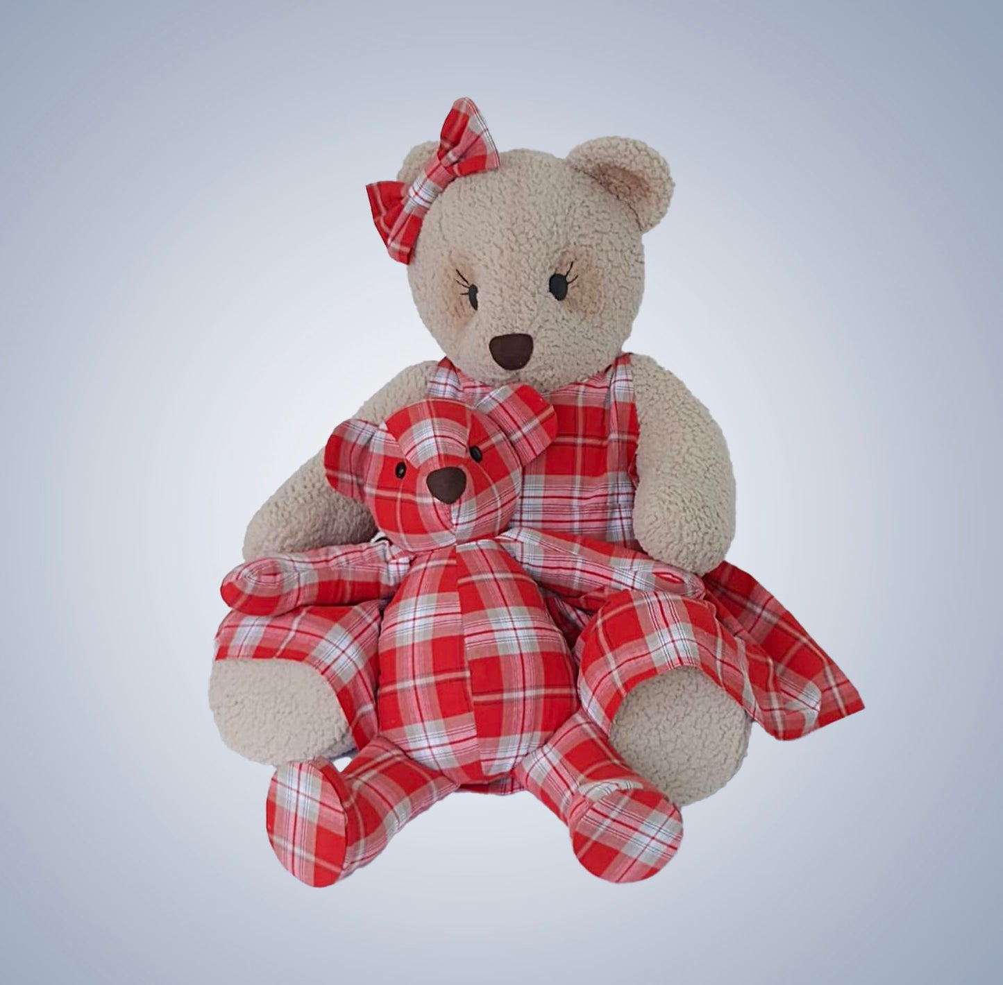 Boneco de Pelúcia - Ursa Big Caramelo com vestido vermelho